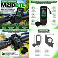 Infographie de l’écran Geeko M210CTL pour vélo électrique, avec écran TFT couleur compact et accélérateur au pouce intégré. Affiche la vitesse, le niveau d’assistance, l’état de la batterie, la distance parcourue et les informations de trajet. Dimensions et fixation au guidon illustrées.